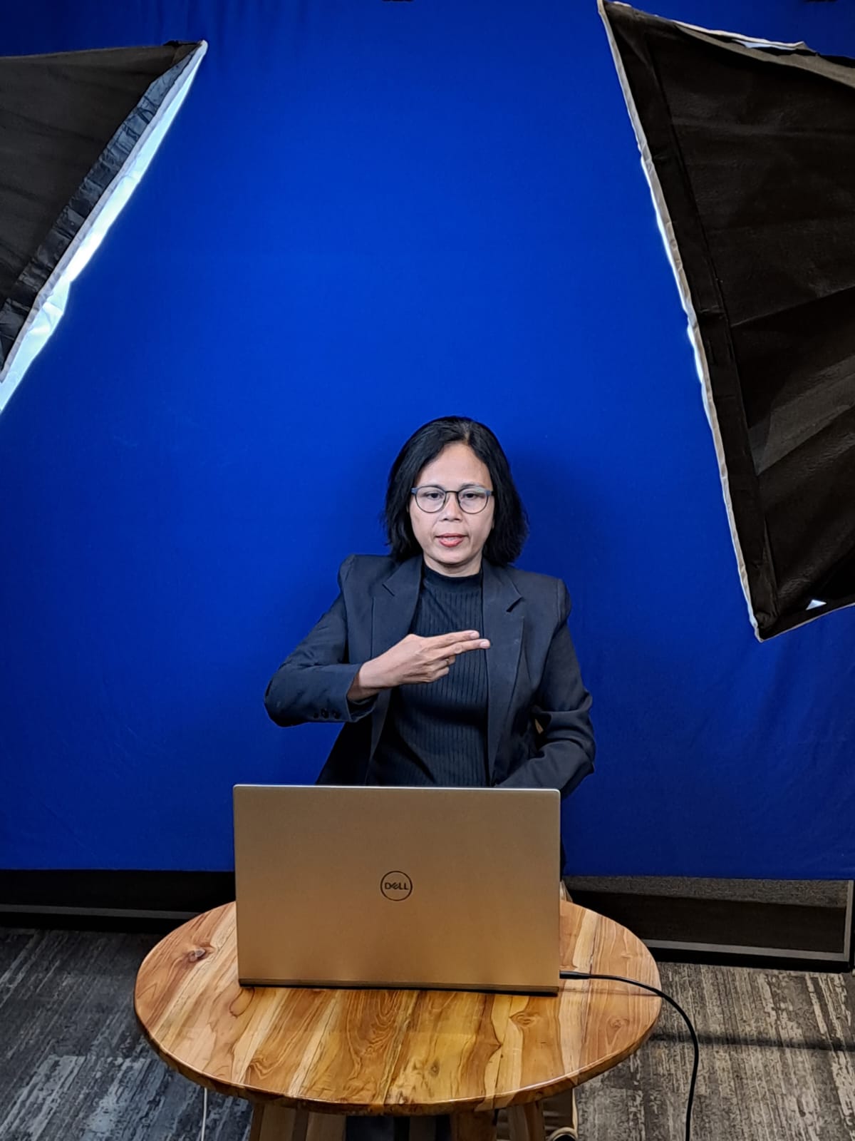 Indonesian Sign Language Interpreting (BISINDO)